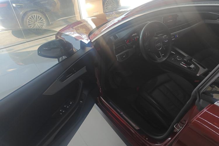 Used Audi A5 2017 Sportback 40 TFSI Fashion Model Driver Seat