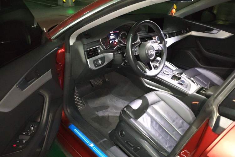 Used Audi A5 2017 Sportback 40 TFSI Fashion Model Driver Seat