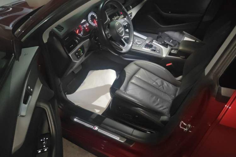 Used Audi A5 2017 Sportback 40 TFSI Fashion Model Driver Seat