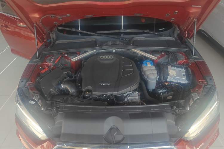 Used Audi A5 2017 Sportback 40 TFSI Fashion Model Engine Bay