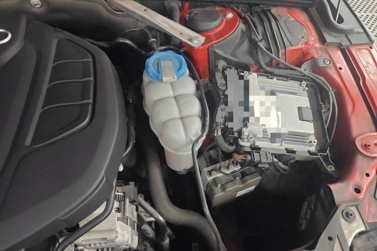 Used Audi A5 2017 Sportback 40 TFSI Fashion Model Engine Bay Left