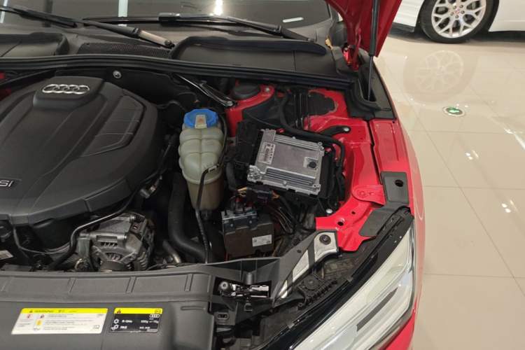 Used Audi A5 2017 Cabriolet 40 TFSI Fashion Model Engine Bay Left