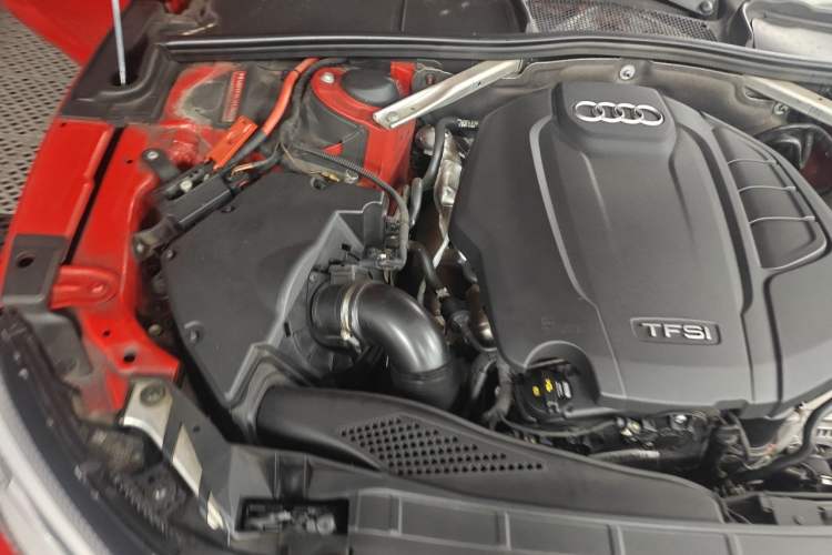 Used Audi A5 2017 Sportback 40 TFSI Fashion Model Engine Bay Right