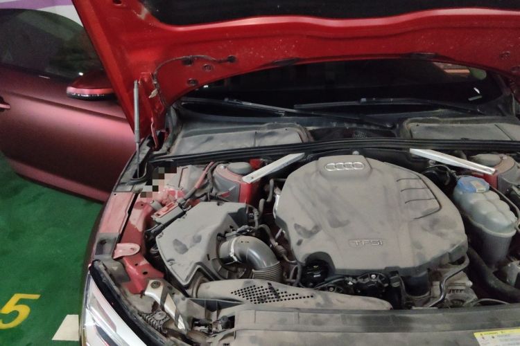Used Audi A5 2017 Coupe 40 TFSI Fashion Model Engine Bay Right