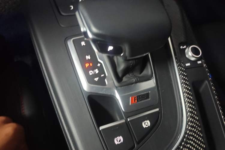 Used Audi A5 2017 Sportback 40 TFSI Fashion Model Gear Lever