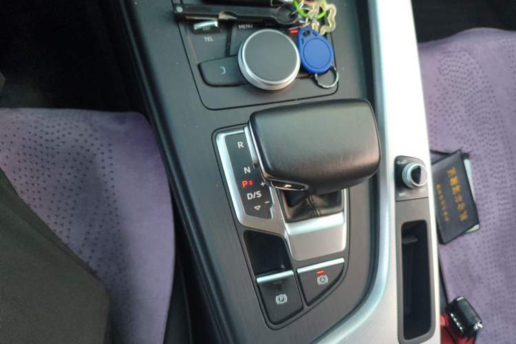Used Audi A5 2017 Sportback 40 TFSI Fashion Model Gear Lever