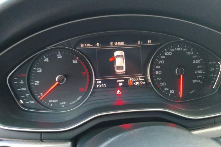 Used Audi A5 2017 Sportback 40 TFSI Fashion Model Instrument Cluster
