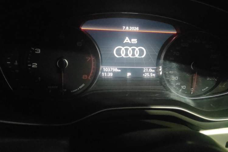 Used Audi A5 2017 Sportback 40 TFSI Fashion Model Odometer Close Up