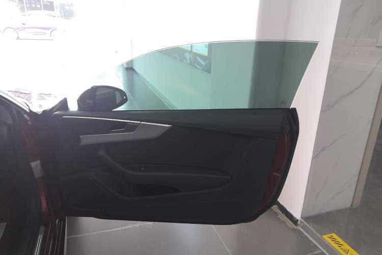 Used Audi A5 2017 Coupe 40 TFSI Fashion Model Right Front Door Interior