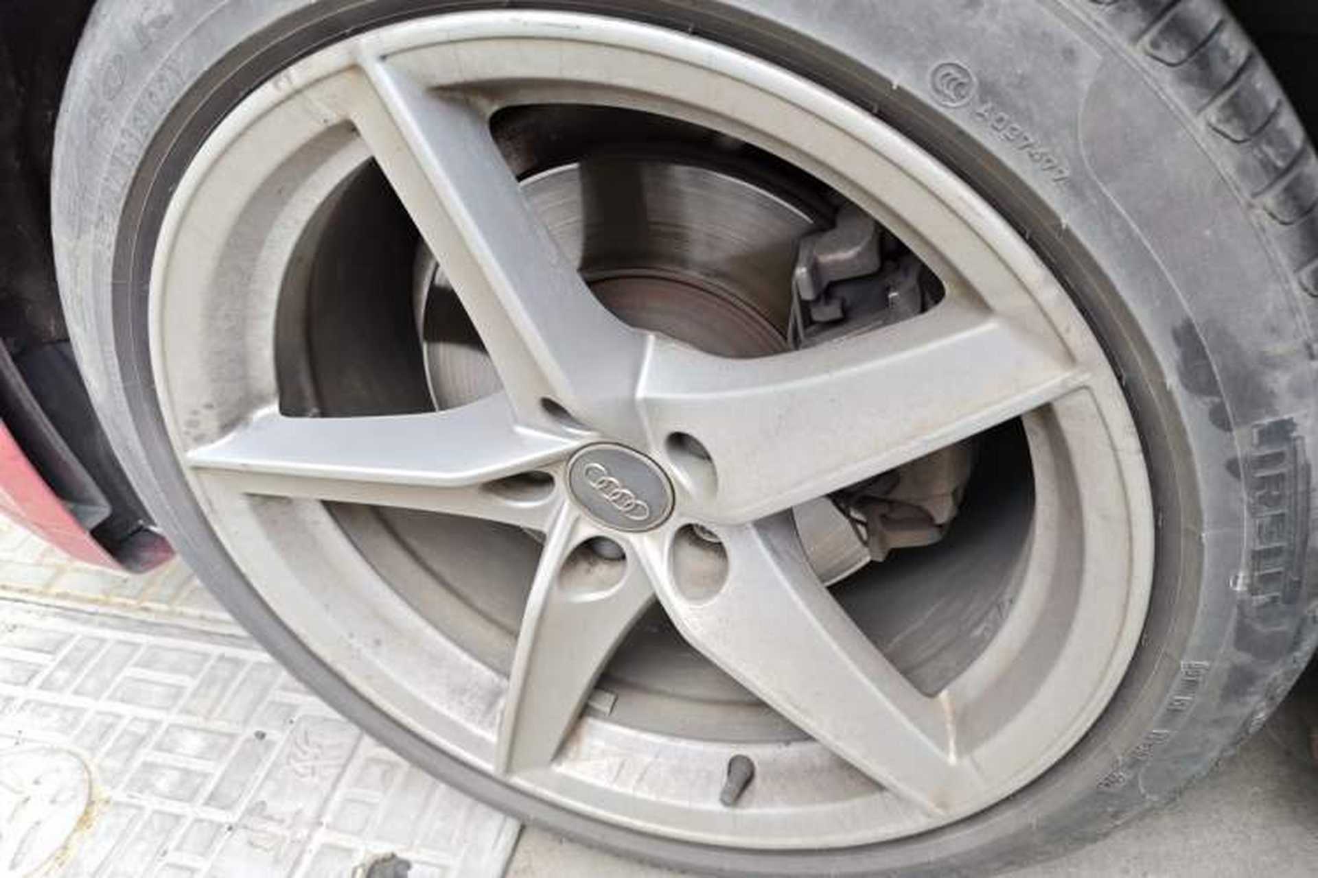 Used Audi A5 2017 Coupe 40 TFSI Fashion Model Right Front Wheel Hub