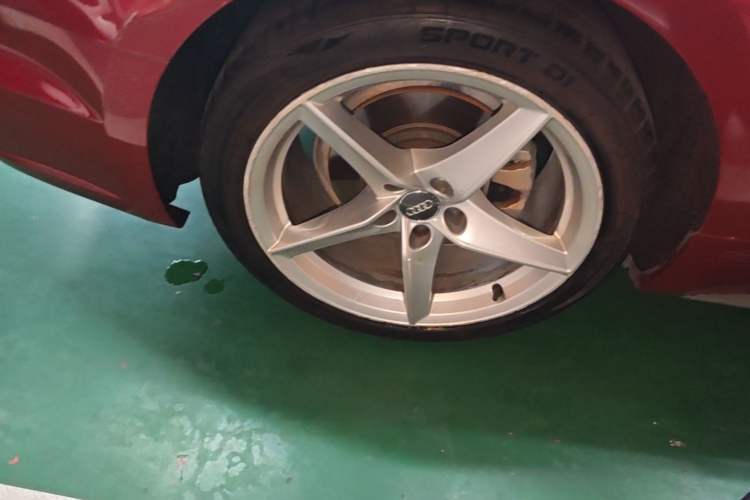 Used Audi A5 2017 Coupe 40 TFSI Fashion Model Right Rear Wheel Hub