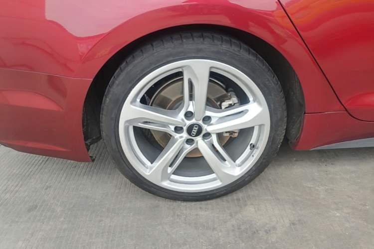 Used Audi A5 2017 Sportback 45 TFSI Sport Edition Right Rear Wheel Hub