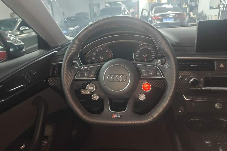 Used Audi A5 2017 Sportback 40 TFSI Fashion Model Steering Wheel
