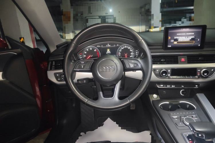 Used Audi A5 2017 Sportback 40 TFSI Fashion Model Steering Wheel