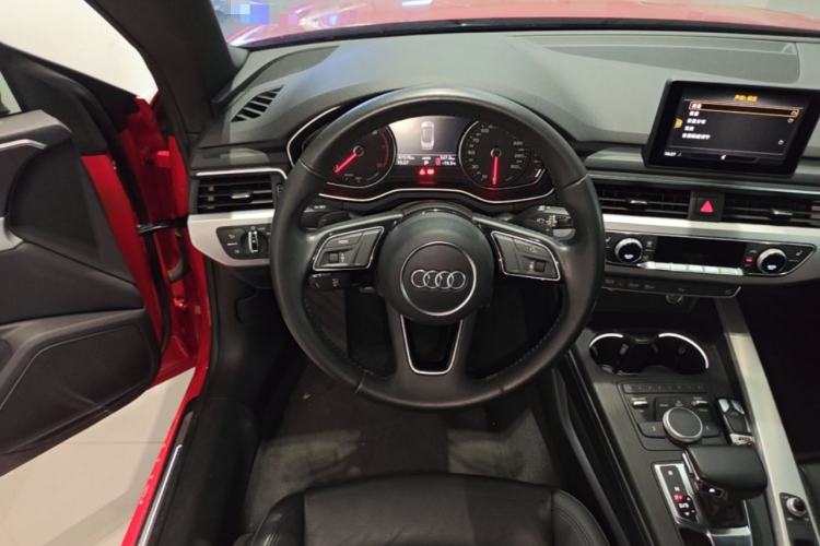 Used Audi A5 2017 Cabriolet 40 TFSI Fashion Model Steering Wheel