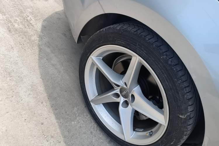Used Audi A5 2017 Sportback 40 TFSI Fashion Model Right Rear Wheel Hub