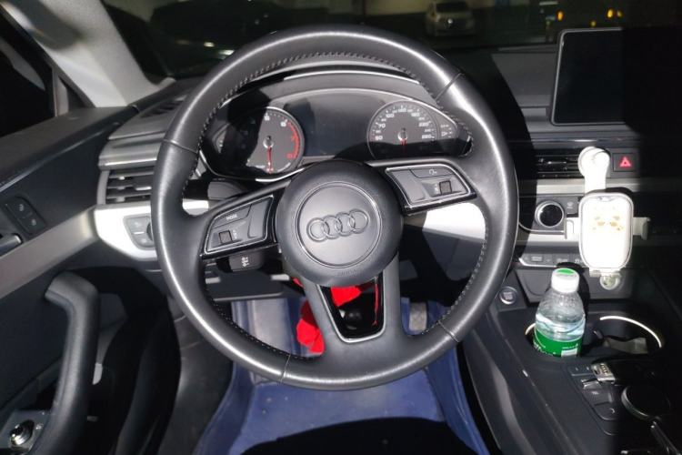 Used Audi A5 2017 Sportback 40 TFSI Fashion Model Steering Wheel