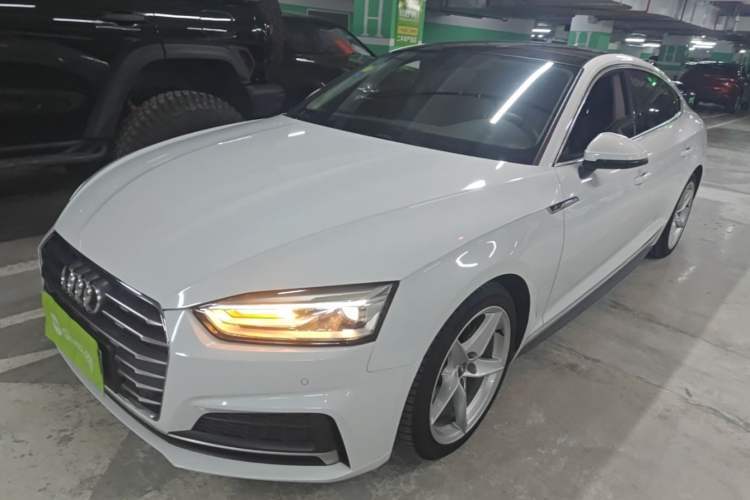Used Audi A5 2017 Sportback 40 TFSI Fashion Model Guazi used car, China used car export, Used car for sale, Used Audi cars, Cheapest cars for sale