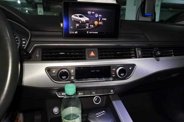 Used Audi A5 2017 Sportback 40 TFSI Fashion Model Audio And AC Panel