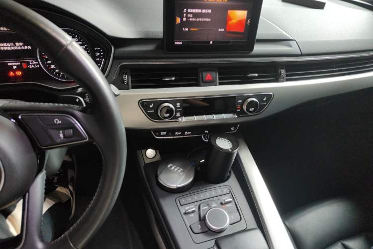 Used Audi A5 2017 Sportback 40 TFSI Fashion Model Audio And AC Panel