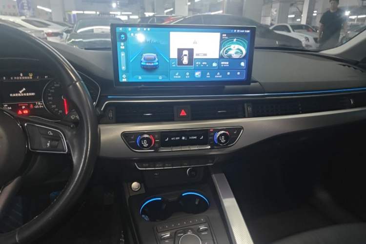 Used Audi A5 2017 Sportback 40 TFSI Fashion Model Audio And AC Panel