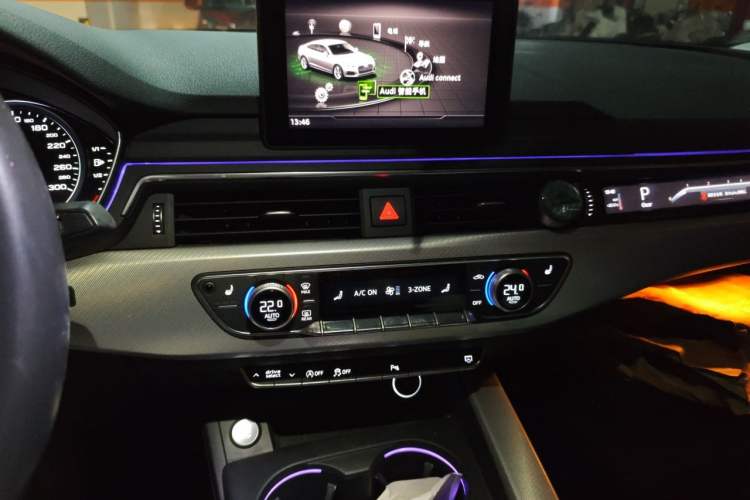 Used Audi A5 2017 Sportback 40 TFSI Fashion Model Audio And AC Panel