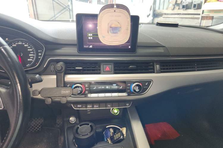 Used Audi A5 2017 Sportback 45 TFSI Fashion Model Audio And AC Panel