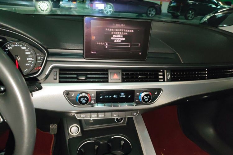 Used Audi A5 2017 Sportback 40 TFSI Fashion Model Audio And AC Panel