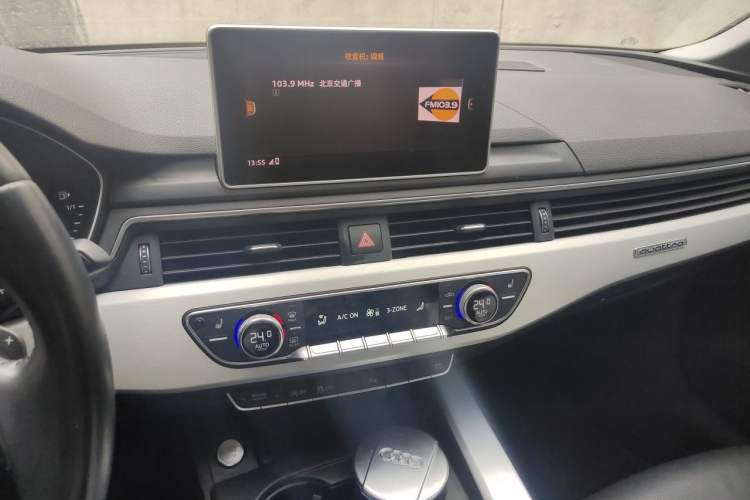 Used Audi A5 2017 Coupe 45 TFSI quattro Sport Edition Audio And AC Panel