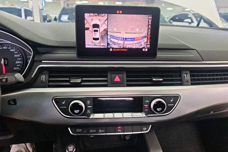 Used Audi A5 2017 Sportback 40 TFSI Fashion Model Audio And AC Panel