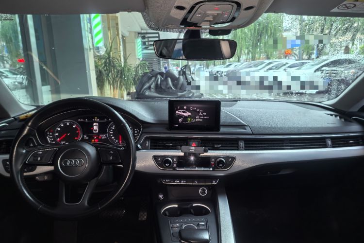 Used Audi A5 2017 Sportback 40 TFSI Fashion Model Center Console