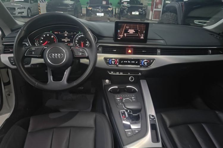Used Audi A5 2017 Sportback 40 TFSI Fashion Model Center Console