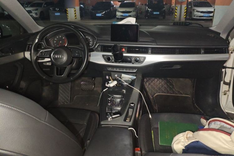Used Audi A5 2017 Sportback 40 TFSI Fashion Model Center Console