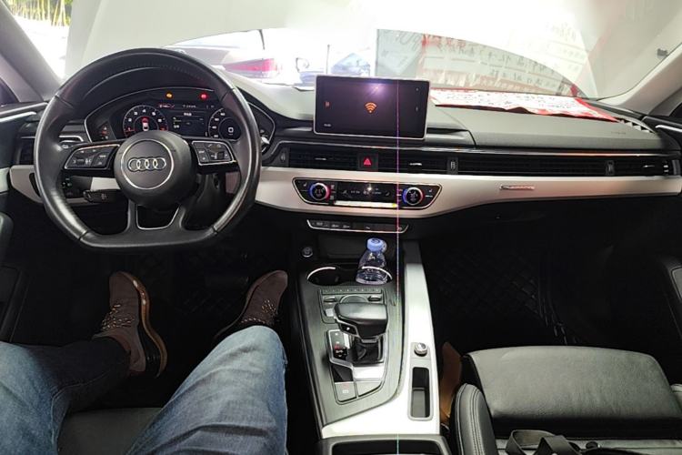 Used Audi A5 2017 Coupe 45 TFSI quattro Sport Edition Center Console