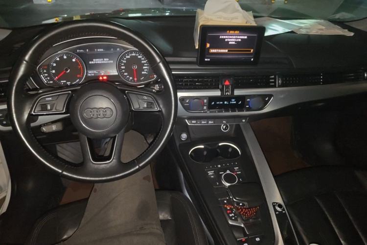 Used Audi A5 2017 Sportback 40 TFSI Fashion Model Center Console