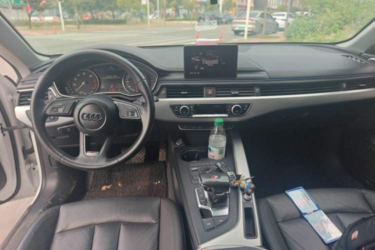Used Audi A5 2017 Sportback 40 TFSI Fashion Model Center Console