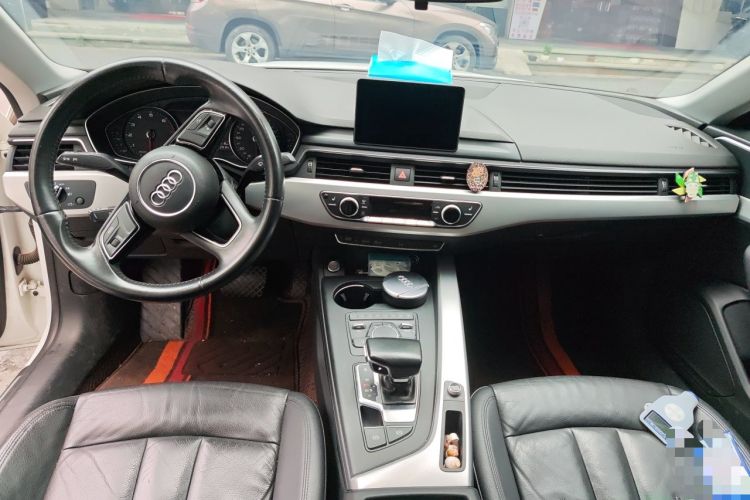 Used Audi A5 2017 Sportback 40 TFSI Fashion Model Center Console
