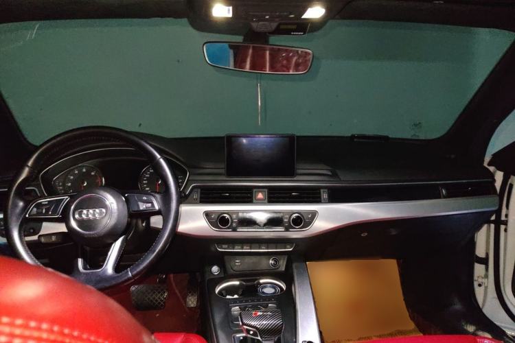 Used Audi A5 2017 Cabriolet 40 TFSI Fashion Model Center Console
