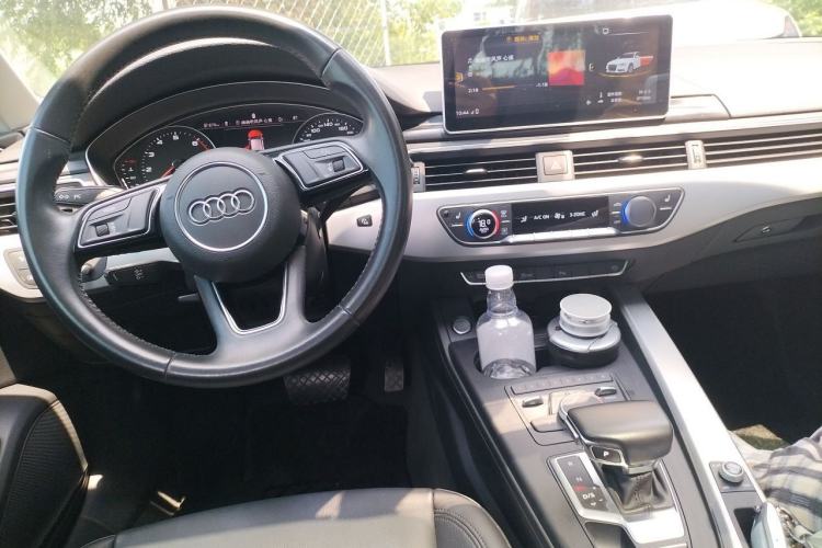 Used Audi A5 2017 Coupe 40 TFSI Fashion Model Center Console