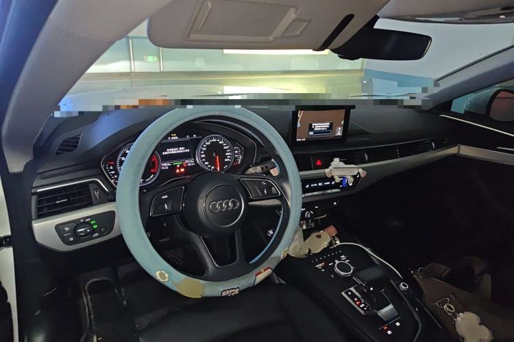 Used Audi A5 2017 Coupe 40 TFSI Fashion Model Center Console