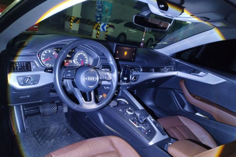 Used Audi A5 2017 Coupe 40 TFSI Fashion Model Center Console
