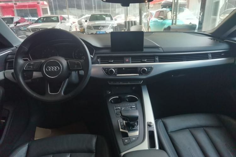 Used Audi A5 2017 Sportback 40 TFSI Fashion Model Center Console