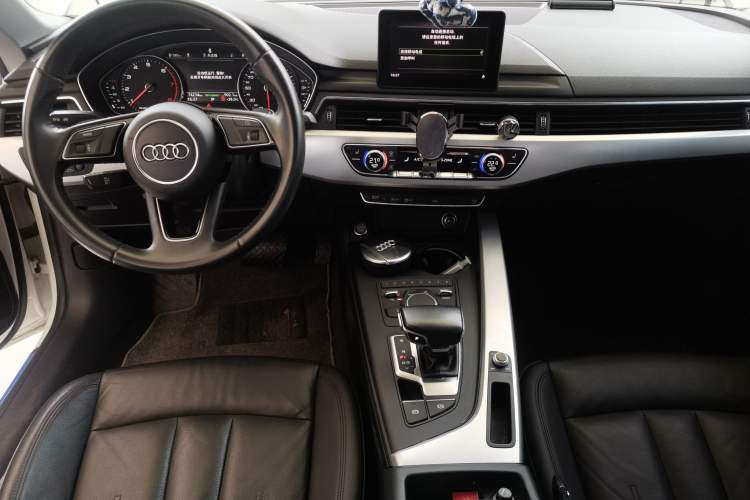 Used Audi A5 2017 Sportback 40 TFSI Fashion Model Center Console