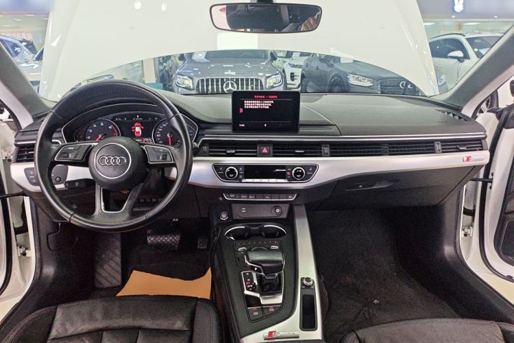 Used Audi A5 2017 Sportback 40 TFSI Fashion Model Center Console