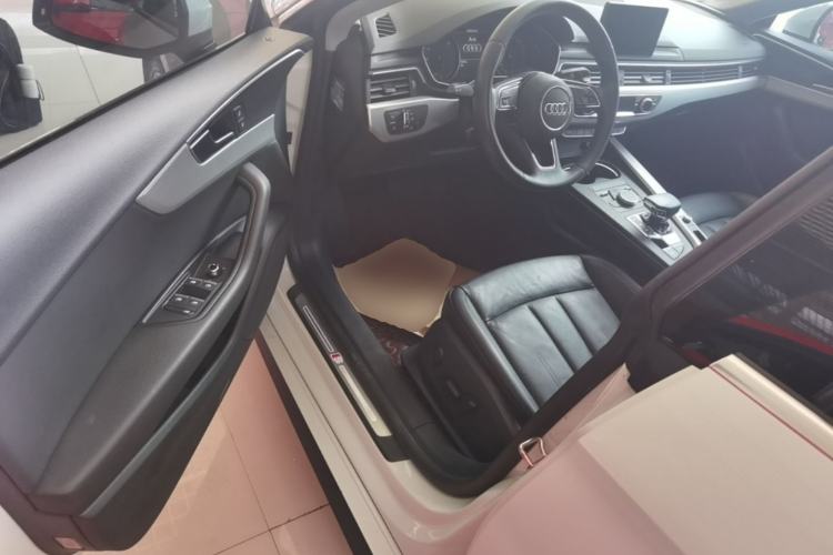 Used Audi A5 2017 Sportback 40 TFSI Fashion Model Driver Seat