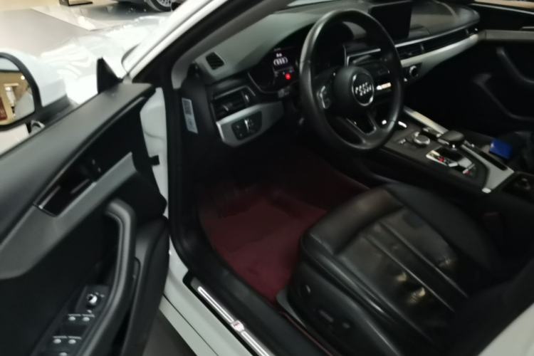 Used Audi A5 2017 Sportback 40 TFSI Fashion Model Driver Seat