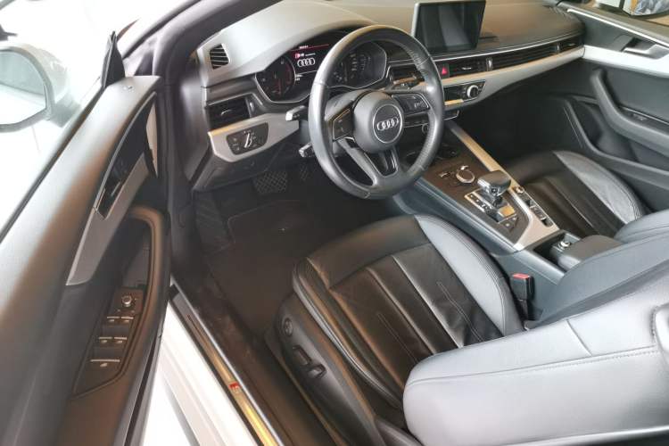 Used Audi A5 2017 Cabriolet 40 TFSI Fashion Model Driver Seat