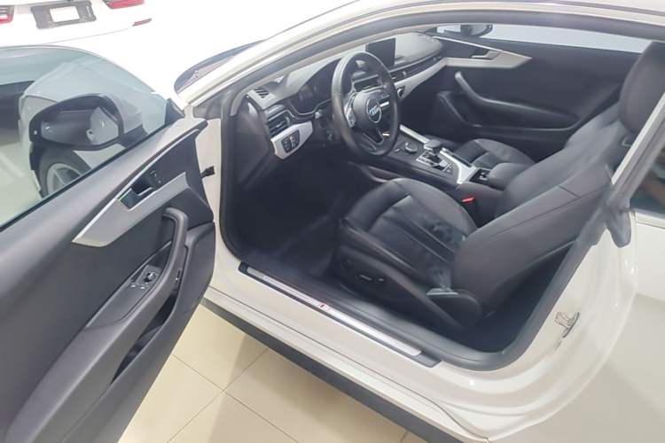 Used Audi A5 2017 Coupe 40 TFSI Fashion Model Driver Seat