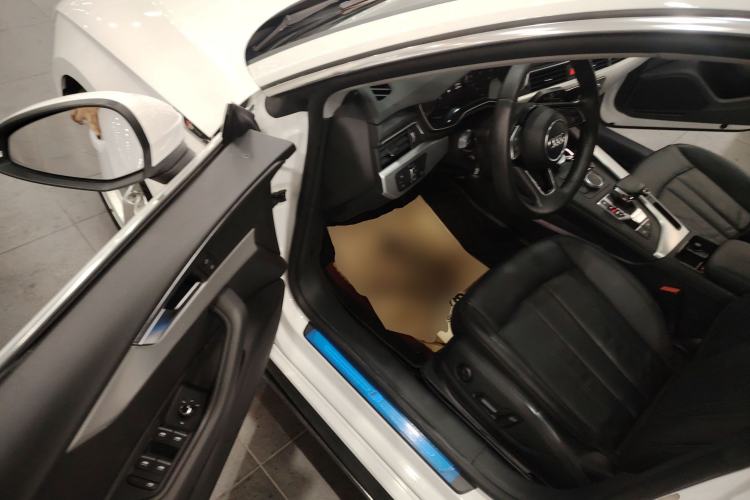 Used Audi A5 2017 Sportback 40 TFSI Fashion Model Driver Seat