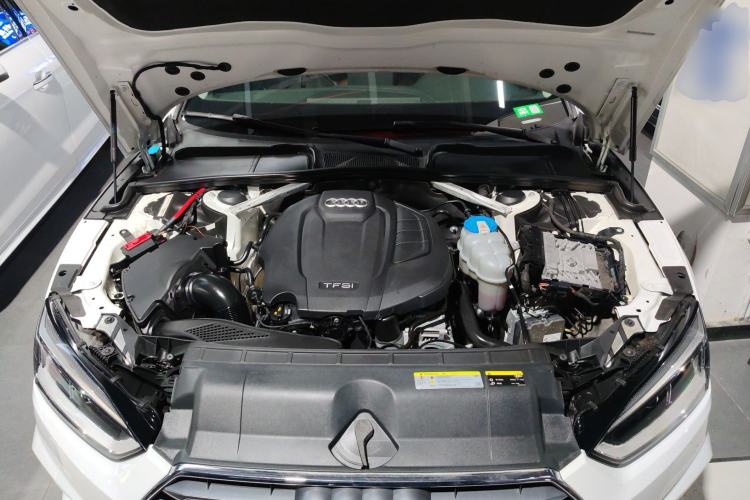 Used Audi A5 2017 Sportback 45 TFSI Fashion Model Engine Bay